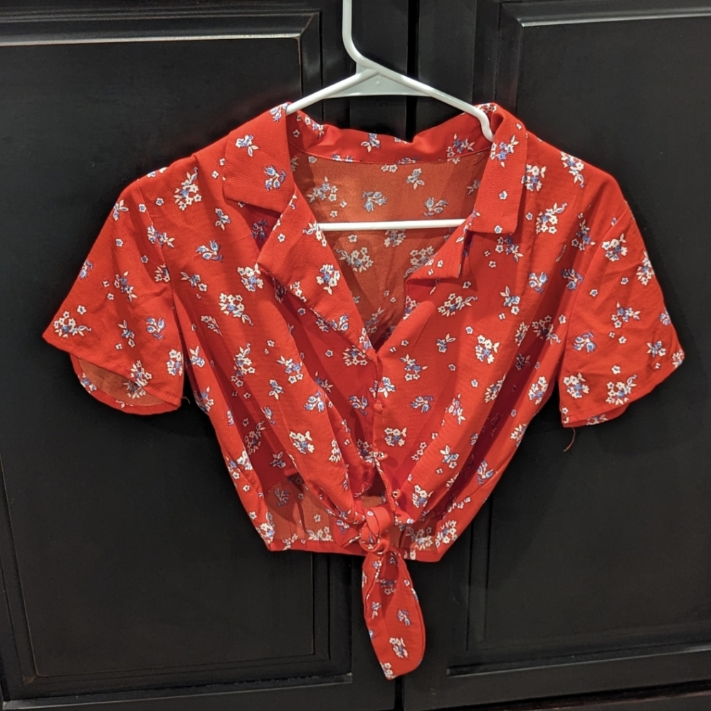 Forever 21 Red Floral Button Down Blouse